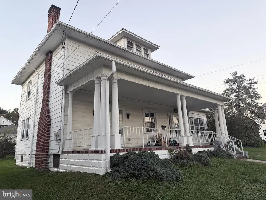 703 W 4th St W, Lewistown, PA 17044 - #2