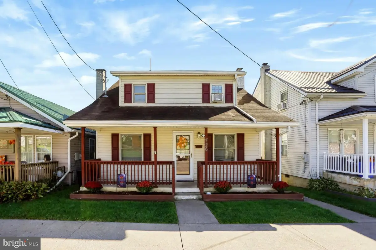 726 W 5th St, Lewistown, PA 17044 - #1
