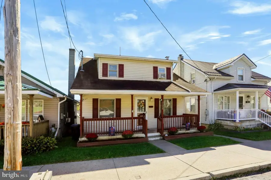 726 W 5th St, Lewistown, PA 17044 - #2