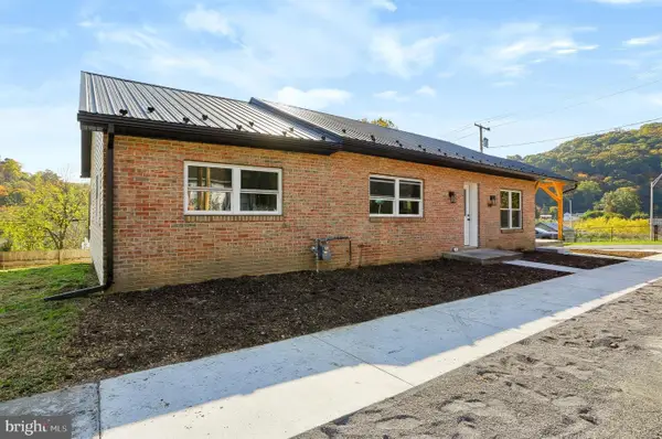 101 Highland Ave, LEWISTOWN, PA 17044