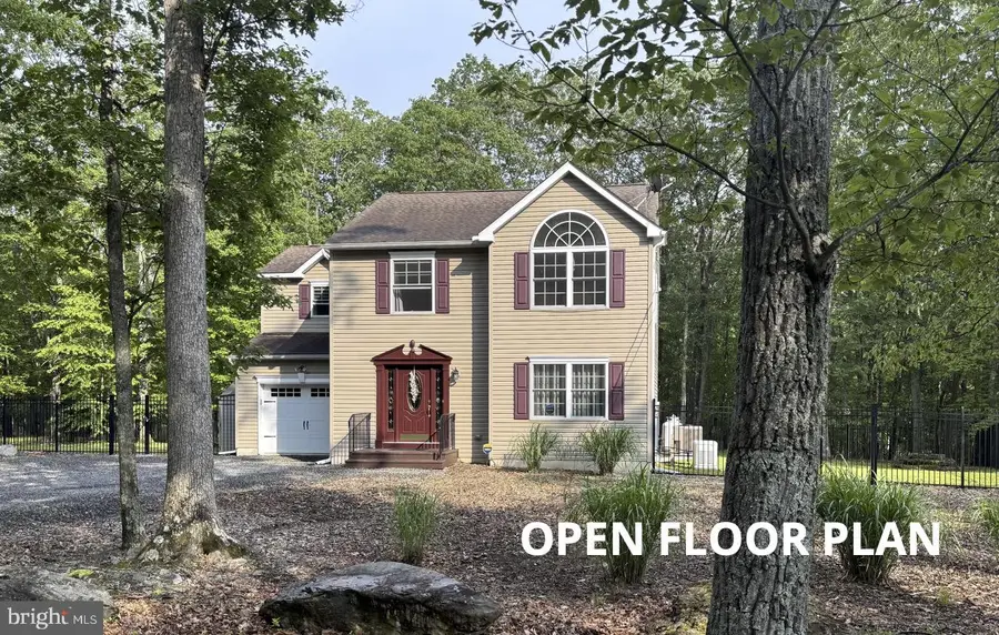 287 Sunrise Dr, Henryville, PA 18332 - Image #2