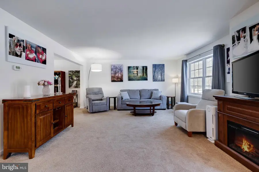 287 Sunrise Dr, Henryville, PA 18332 - Image #3