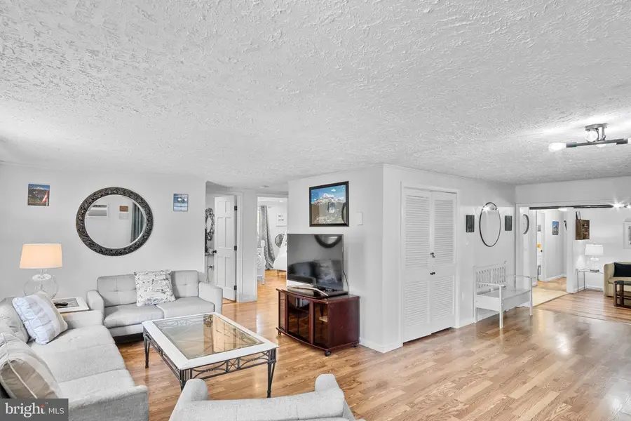 109 Knob Ct, Albrightsville, PA 18210 - Image #2