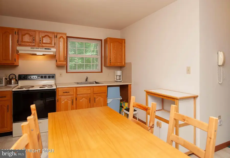 3216 Carlisle Ct, Bushkill, PA 18324 - Image #3