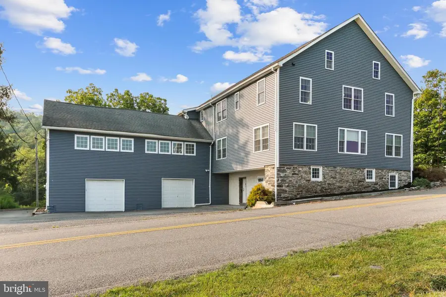 521 Greenview Dr, Saylorsburg, PA 18353 - Image #2