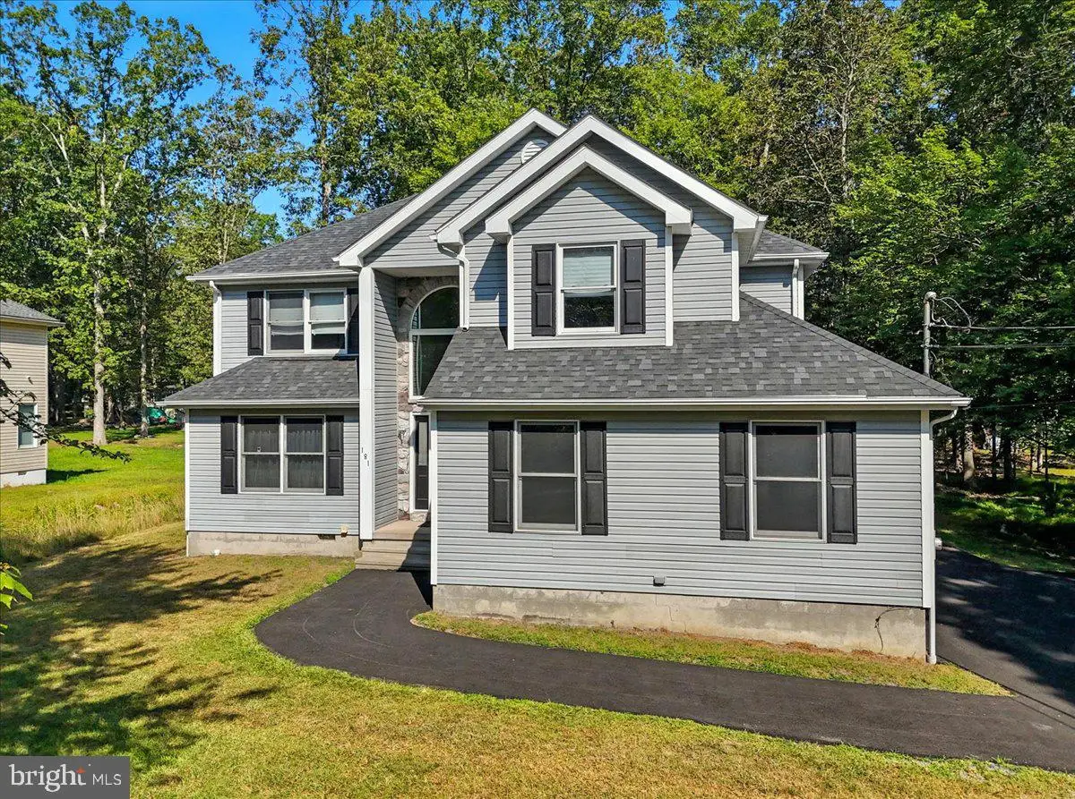 190 Sandlewood Dr, East Stroudsburg, PA 18301 - Image #1