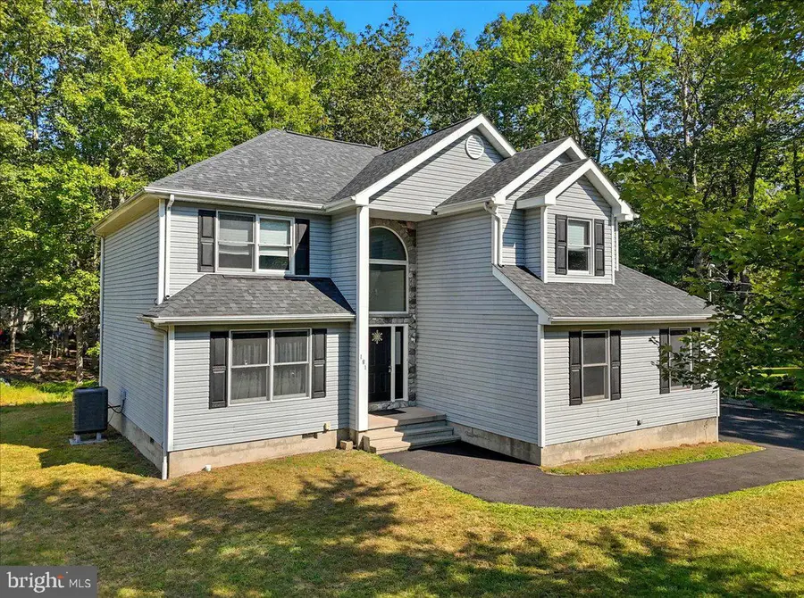 190 Sandlewood Dr, East Stroudsburg, PA 18301 - Image #2