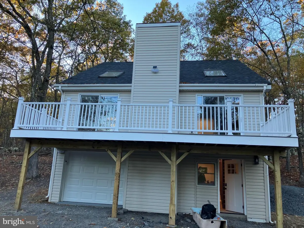 2096 Scarborough Way, Bushkill, PA 18324 - Image #1