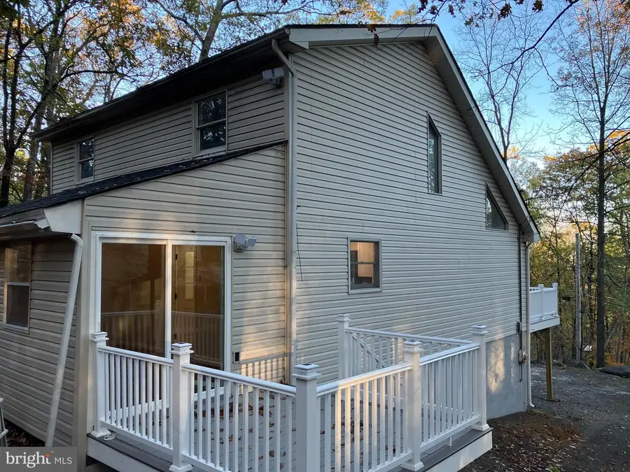 2096 Scarborough Way, Bushkill, PA 18324 - Image #2