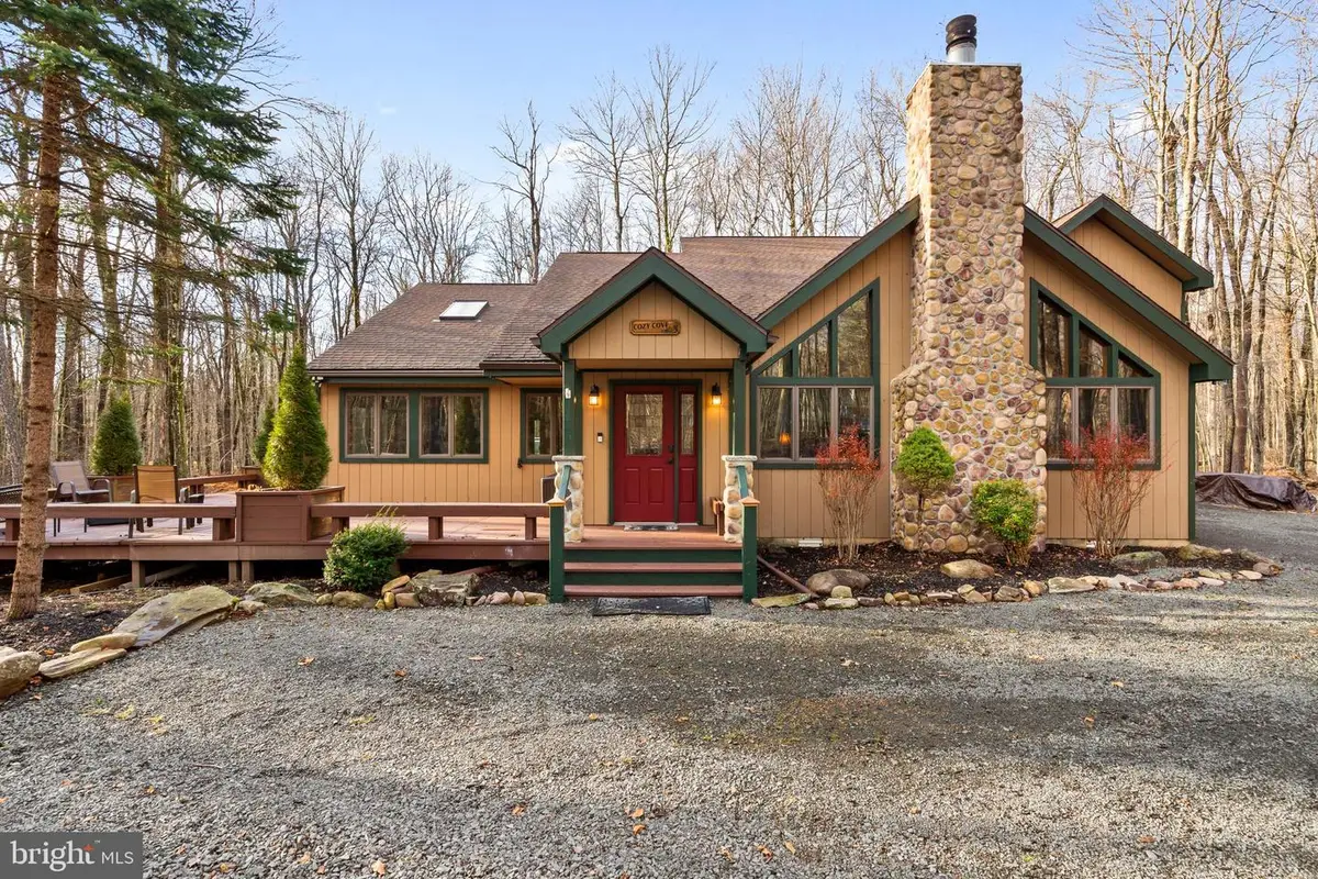 140 Boones Trl, Pocono Pines, PA 18350 - #1