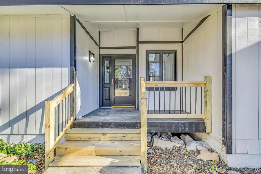 1135 Seven Nations Dr, Tobyhanna, PA 18466 - Image #2