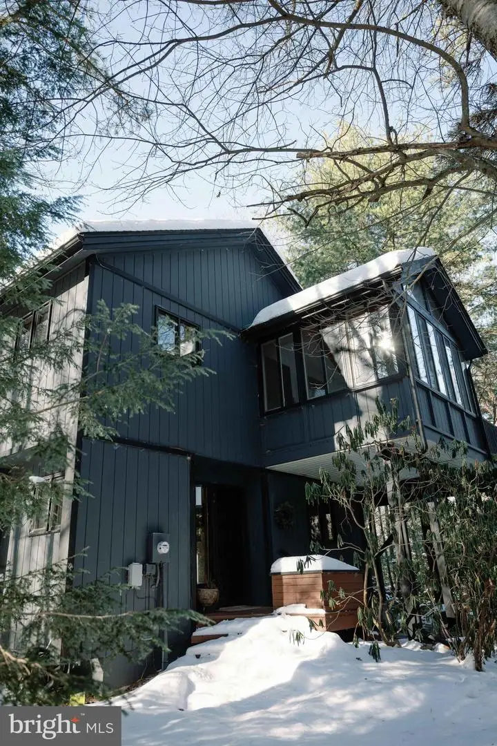 196 Split Rock Ln, Pocono Pines, PA 18350 - Image #3