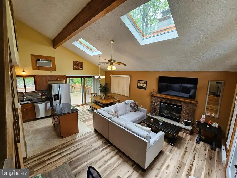 8226 Woodchuck Ct, East Stroudsburg, PA 18301 - Image #3