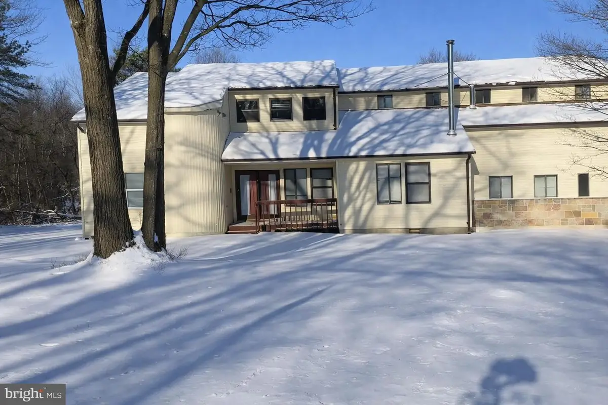 1689 Clover Rd, Long Pond, PA 18334 - Image #1