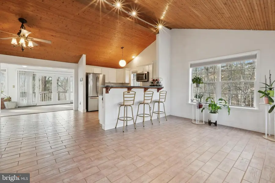 630 Wooddale Rd, East Stroudsburg, PA 18302 - Image #2