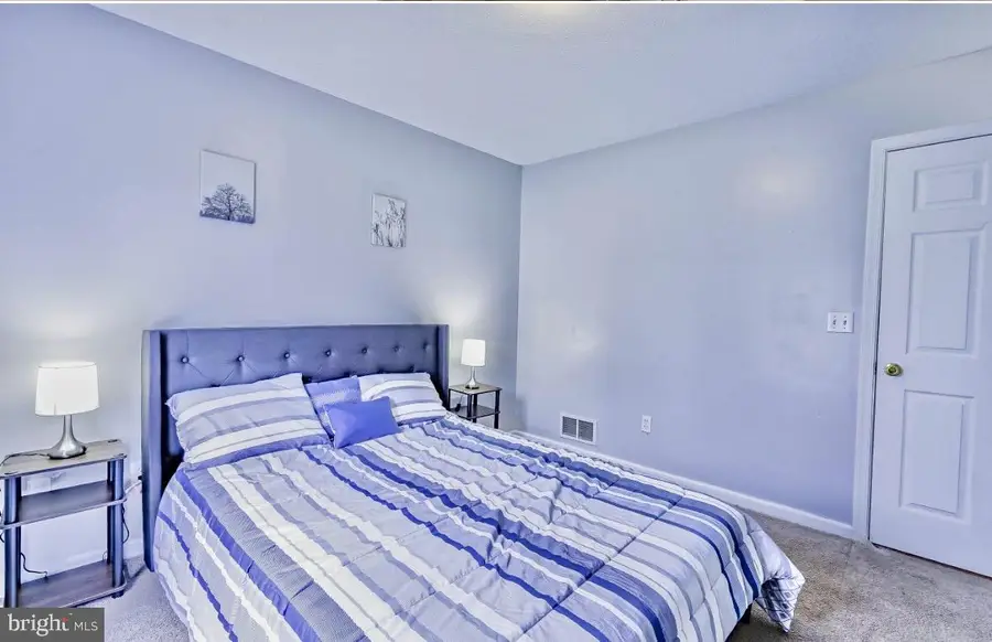 1019 Cricket Ln, Long Pond, PA 18334 - #2