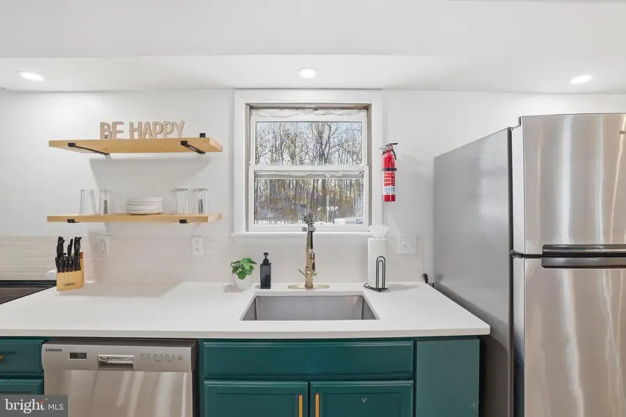 2309 Deer Track Ln, East Stroudsburg, PA 18302 - #2