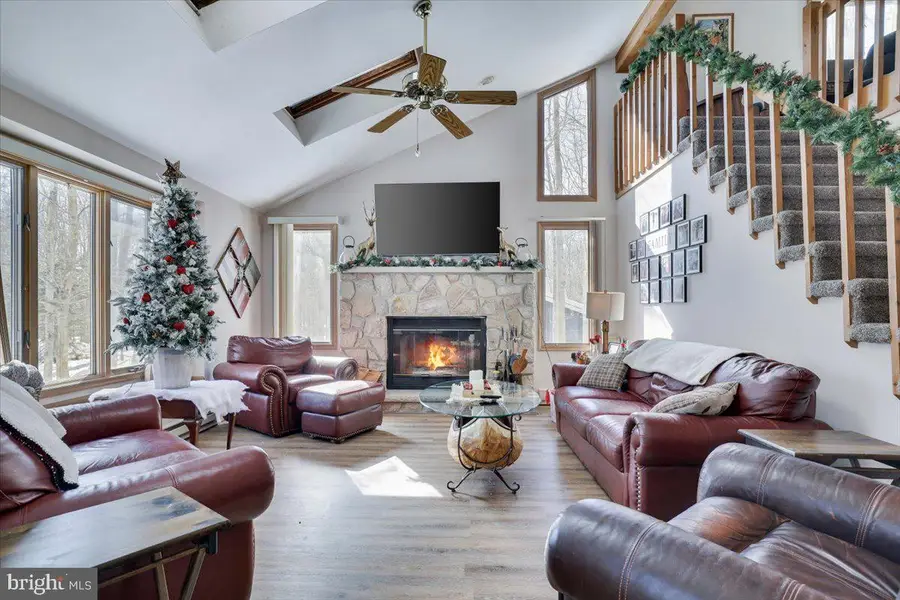 157 Selig Rd, Pocono Lake, PA 18347 - #2