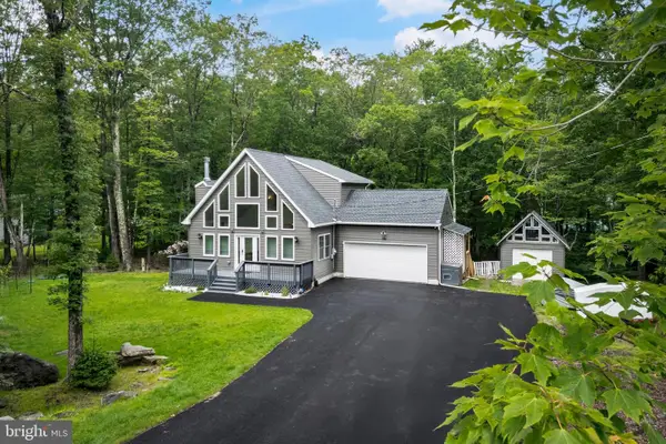 4110 Mill Creek Dr, CRESCO, PA 18326