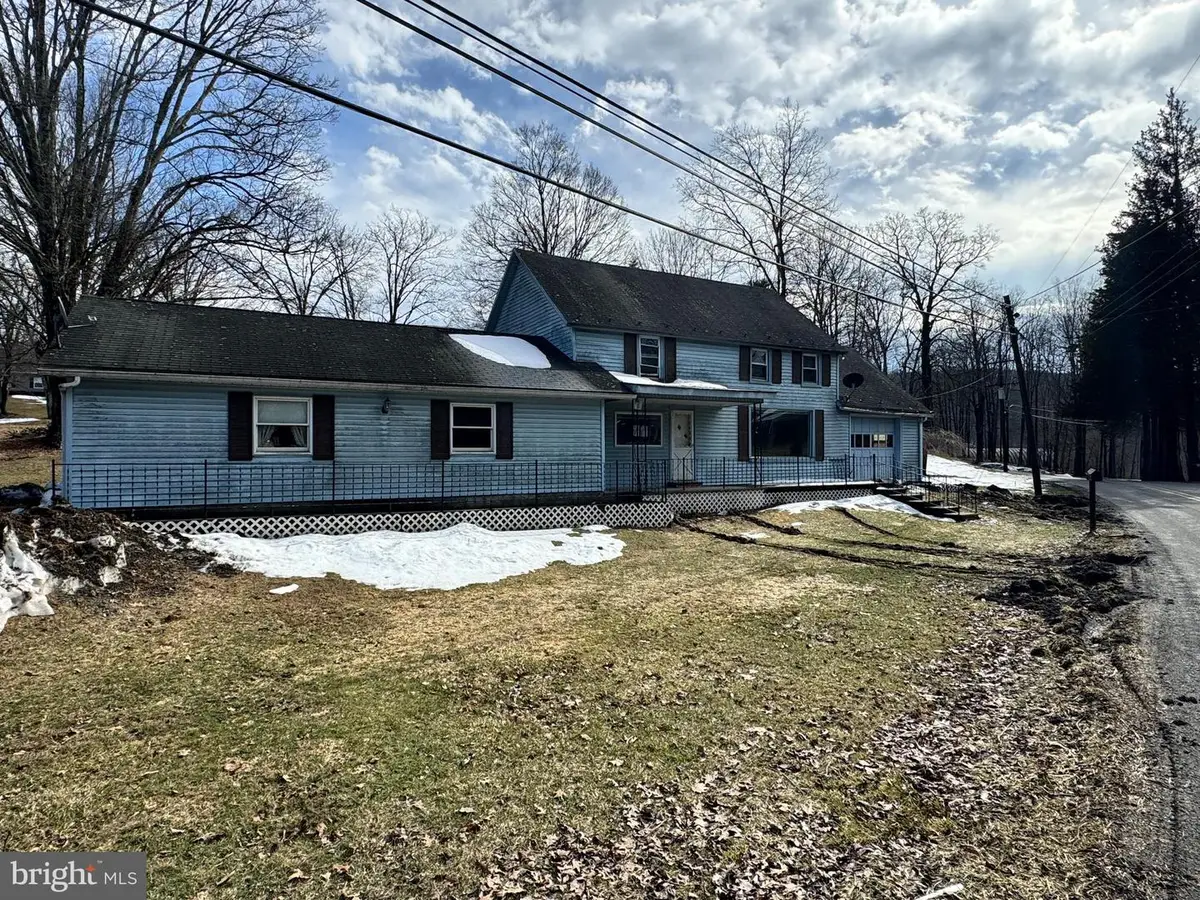 3372 Turkey Hill Rd, Stroudsburg, PA 18360 - #1
