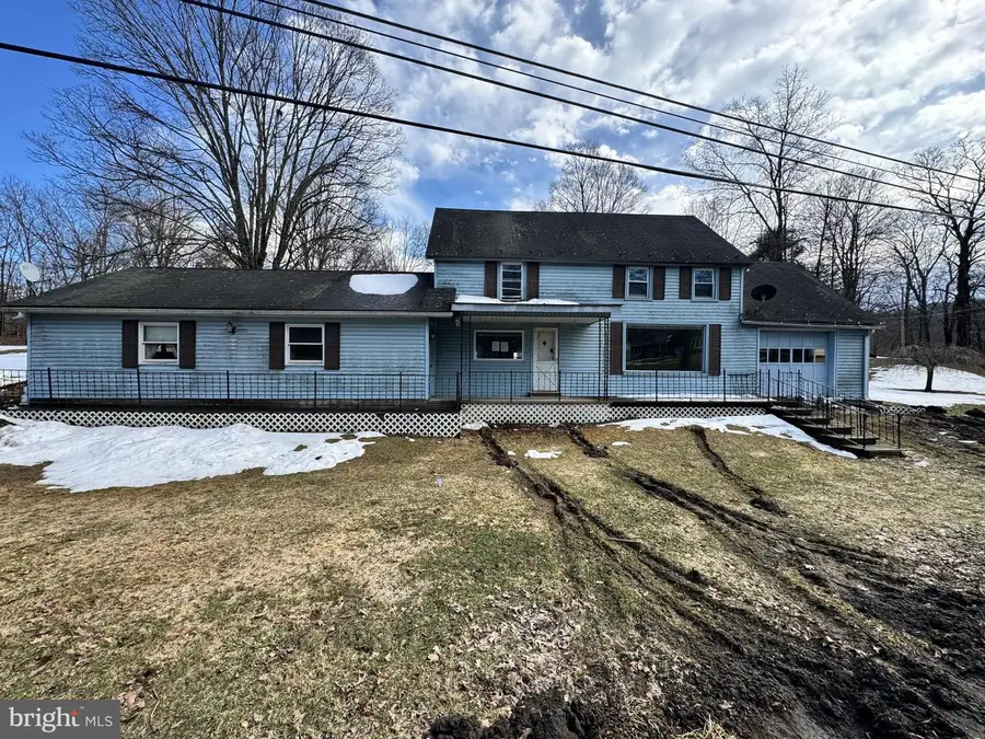 3372 Turkey Hill Rd, Stroudsburg, PA 18360 - #2