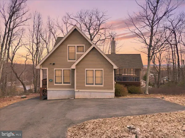 111 High Mountain Ln, TANNERSVILLE, PA 18372