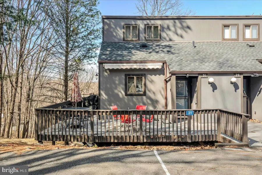 31 Middle Village Way, Tannersville, PA 18372 - #2