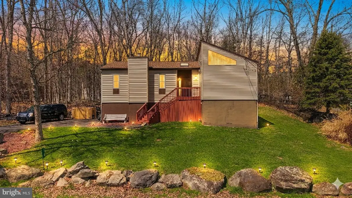 110 Sundew Dr, Penn Estates, PA 18301 - #1