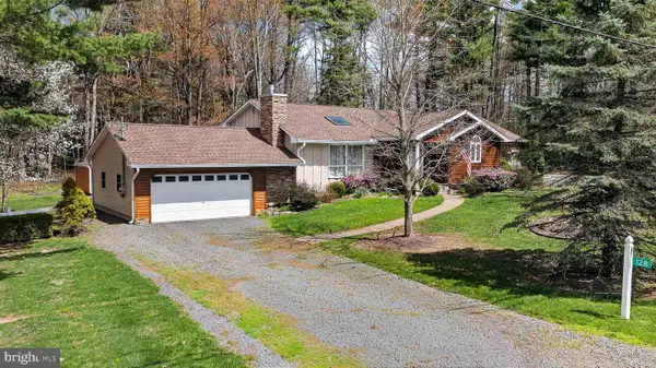128 Nakora Dr, BLAKESLEE, PA 18610