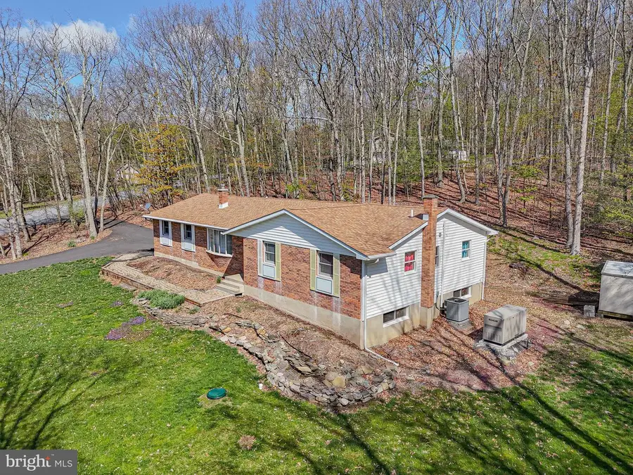 138 Darcy Dr, Saylorsburg, PA 18353 - #3