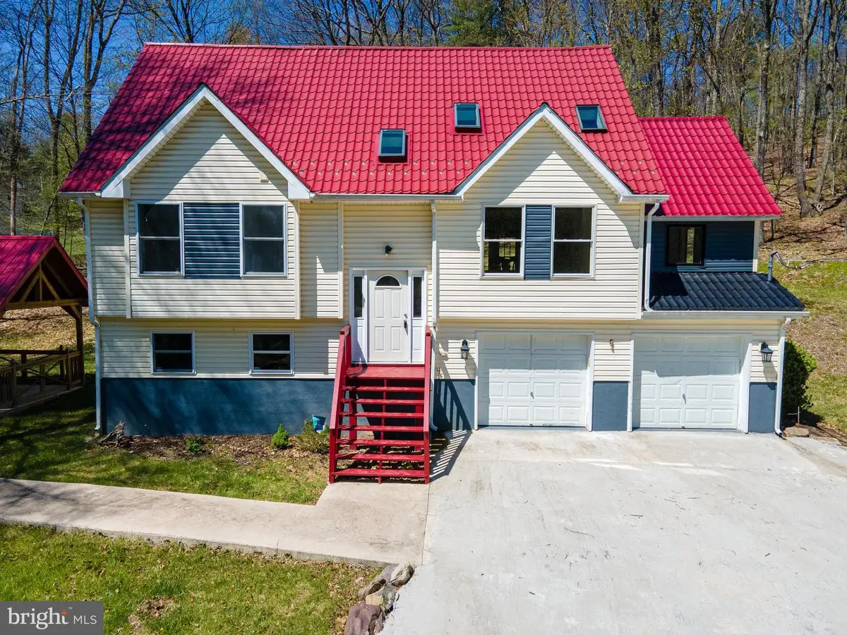 57 Lake Ln, East Stroudsburg, PA 18301 - #1