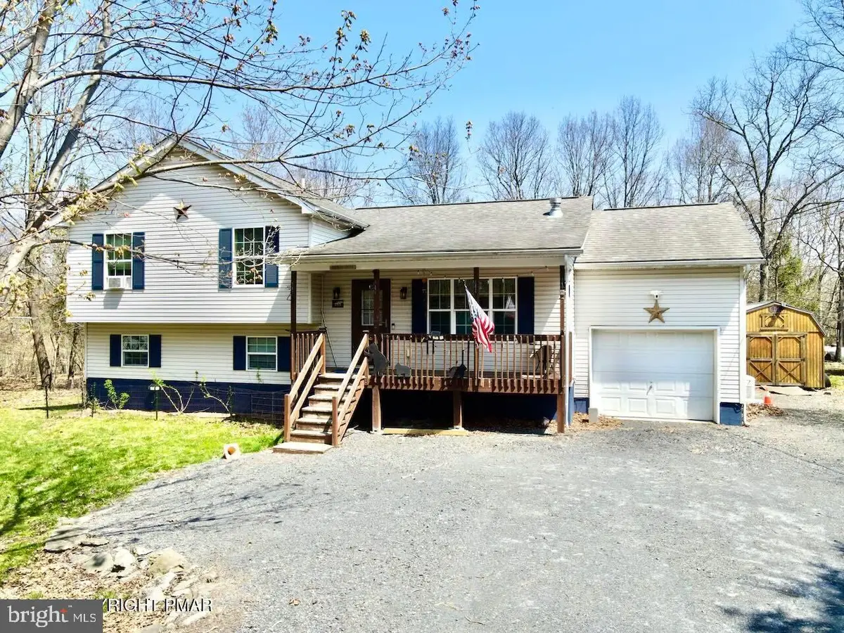 199 Magic Mountain Rd, Henryville, PA 18332 - #1