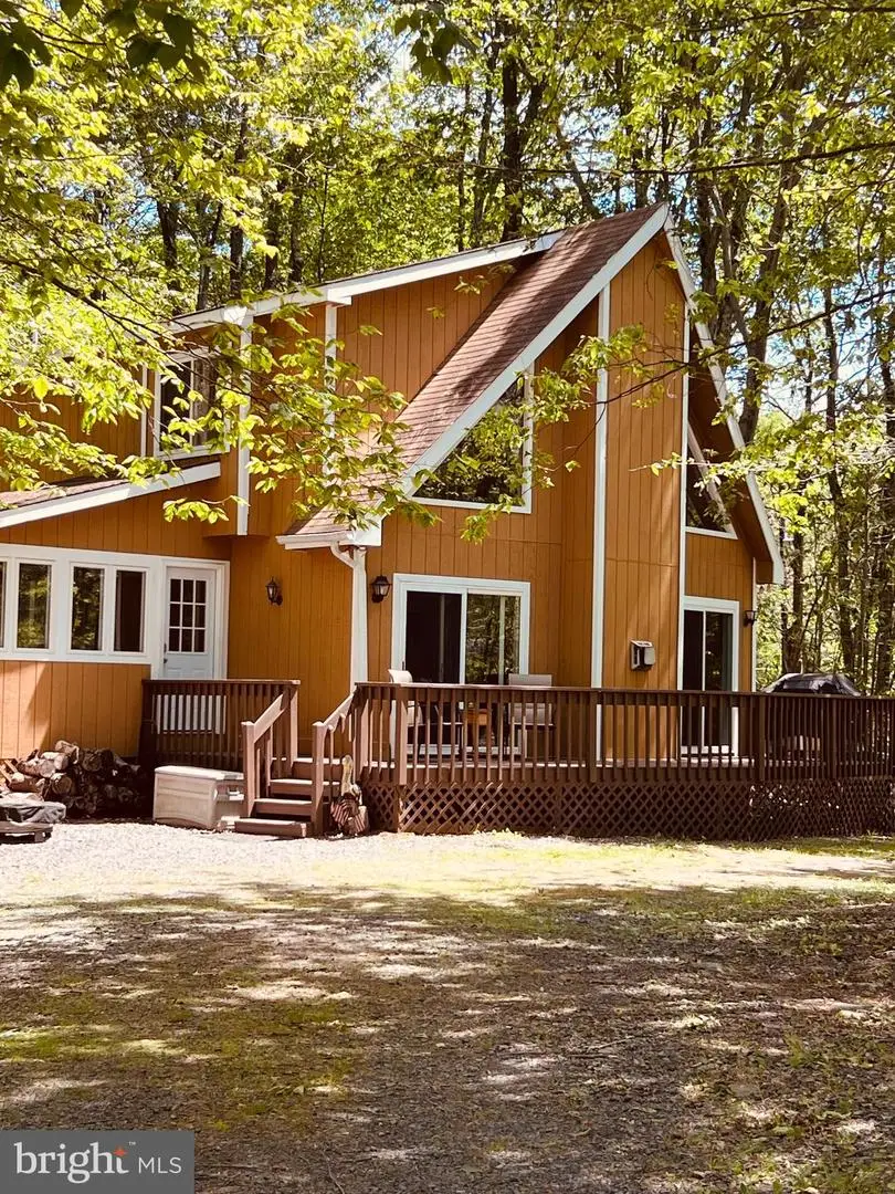 237 Choctaw Dr, Pocono Lake, PA 18347 - #1