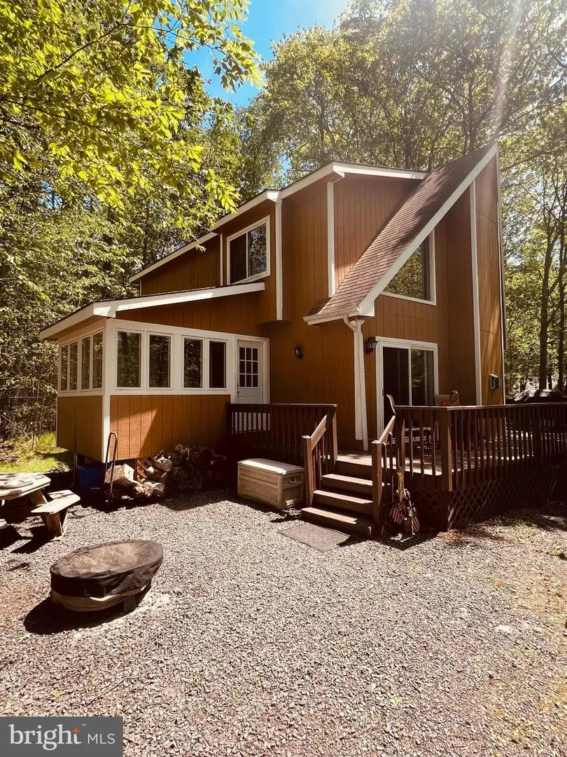 237 Choctaw Dr, Pocono Lake, PA 18347 - #3