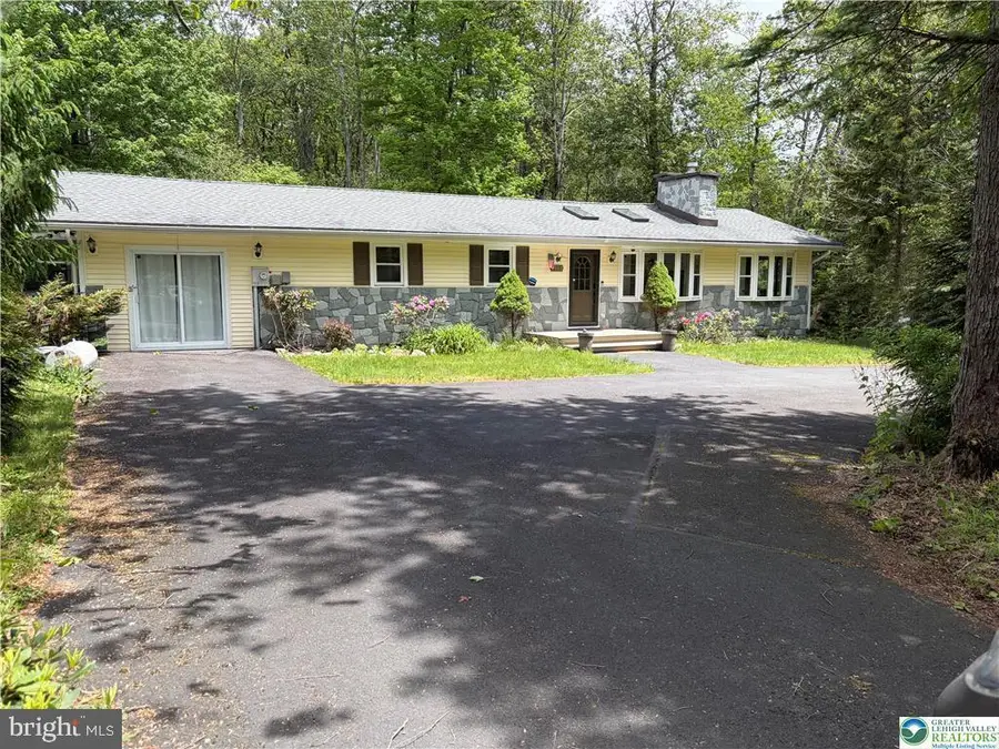 215 Larch Oval, Tobyhanna, PA 18466 - #2
