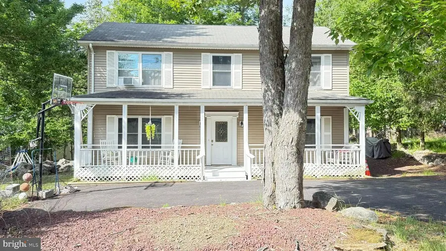 1140 Country Place Dr, Tobyhanna, PA 18466 - #2