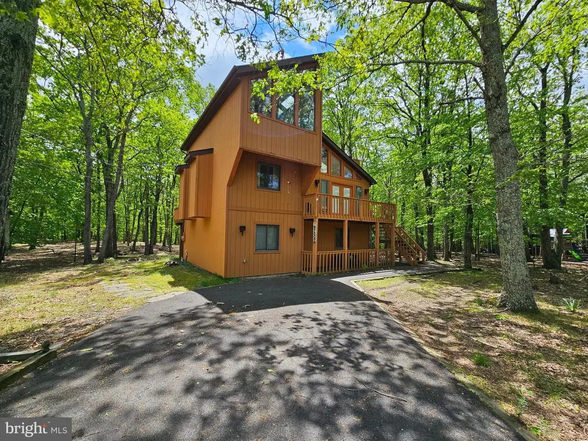 8226 Woodchuck Ct, East Stroudsburg, PA 18301 - #1
