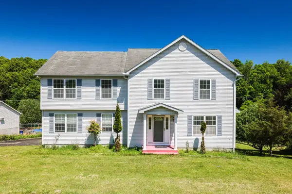 302 Rustic Dr, EAST STROUDSBURG, PA 18302
