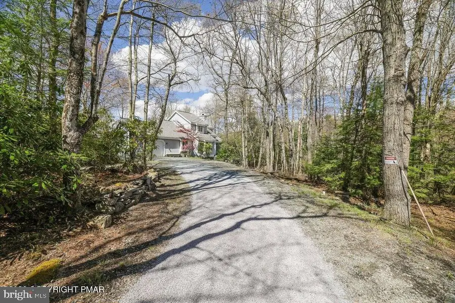 110 Powderhorn Dr, Long Pond, PA 18334 - #2