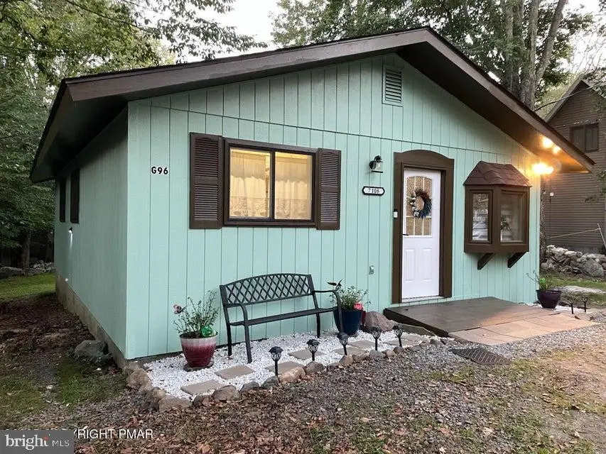 7108 Robinwood Dr, Tobyhanna, PA 18466 - #1