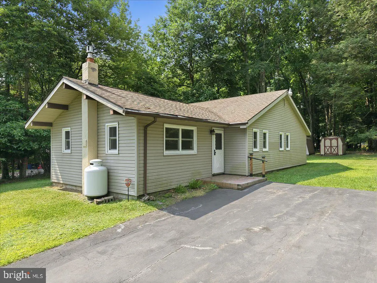 118 Wild Cherry Rd, East Stroudsburg, PA 18301 - #1