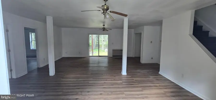 889 Country Place Dr, Tobyhanna, PA 18466 - #3