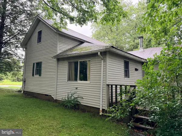 3509 Oak St, TOBYHANNA, PA 18466