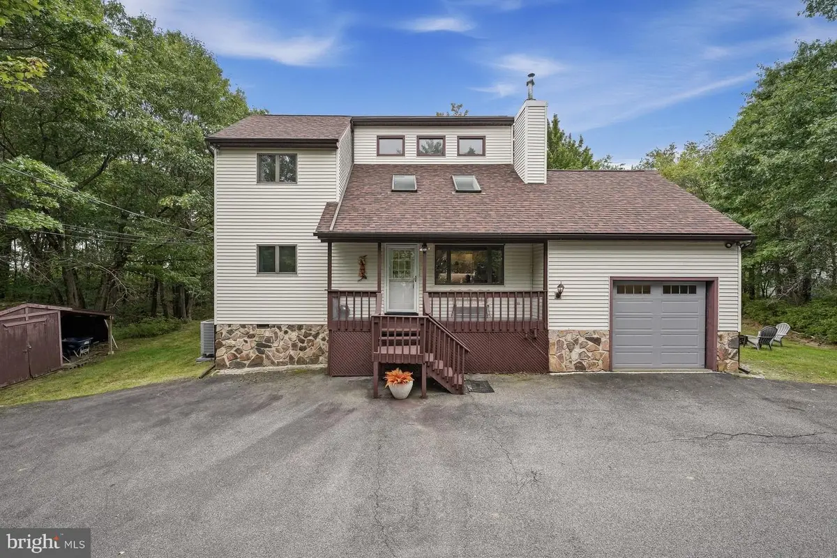 1298 Glade Dr S, Long Pond, PA 18334 - #1