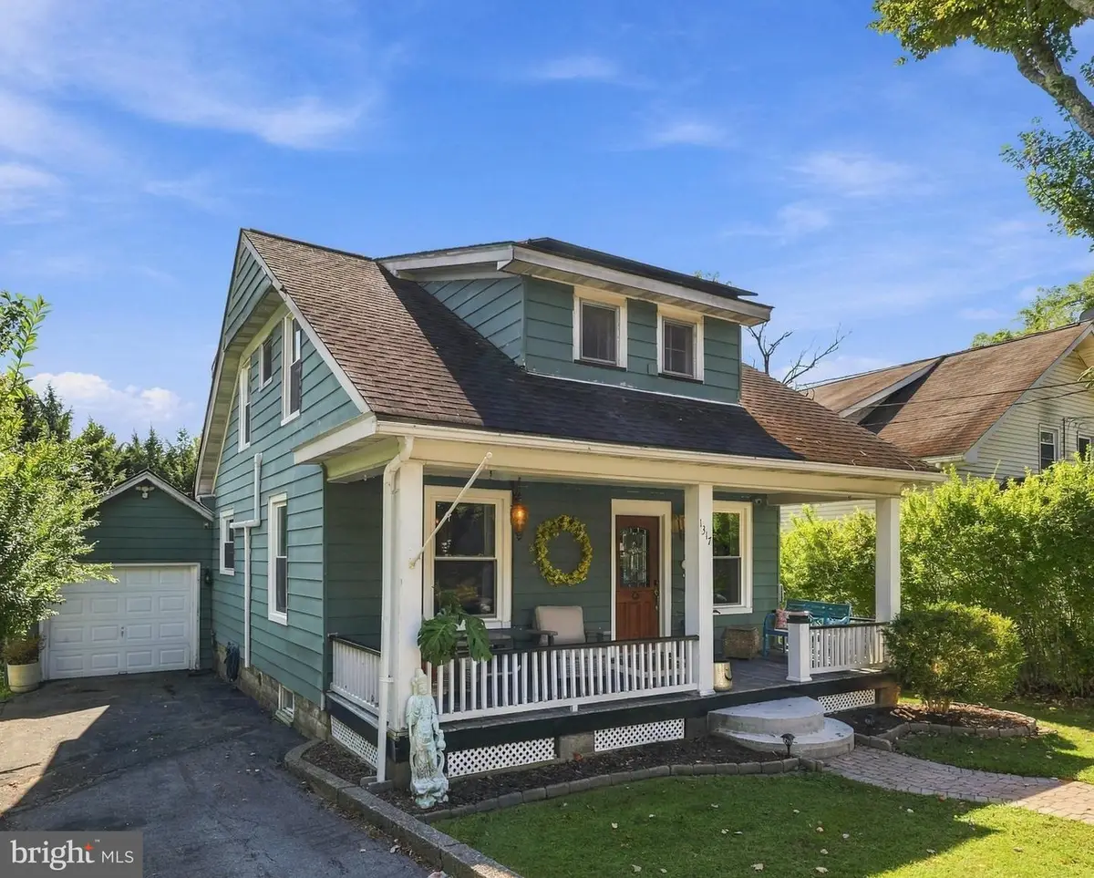 1317 Coolbaugh St, Stroudsburg, PA 18360 - #1
