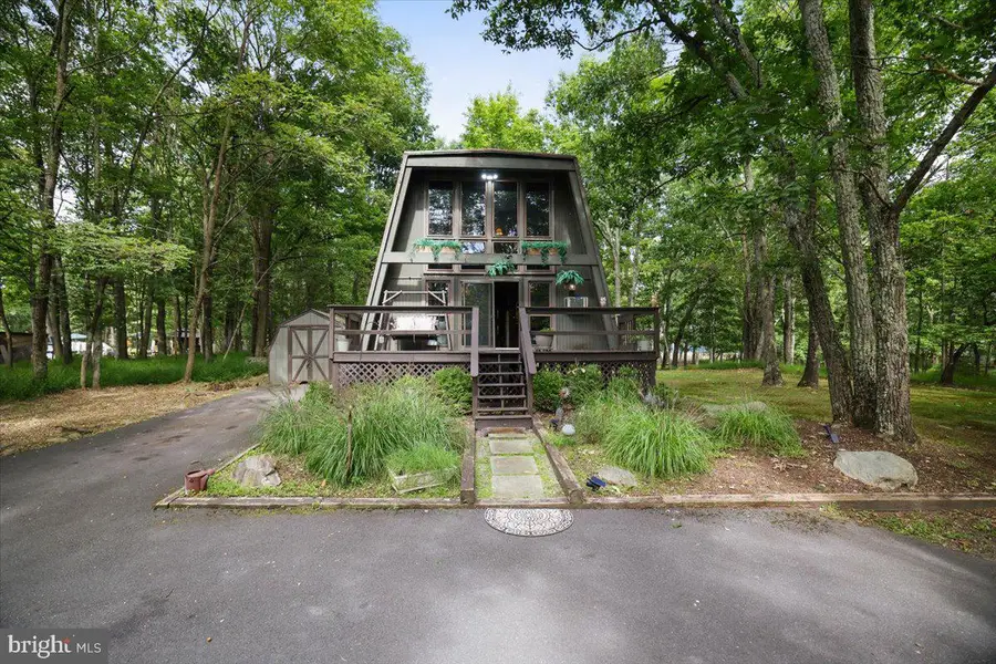 197 Timber Hill Rd, Henryville, PA 18332 - #2