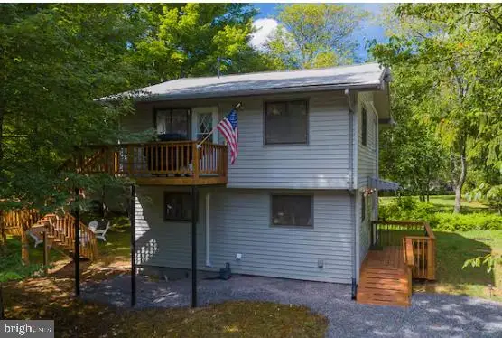 1030 Wyoming Dr, POCONO LAKE, PA 18347