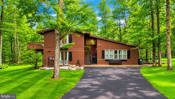 317 Arthur Cir, TOBYHANNA, PA 18466