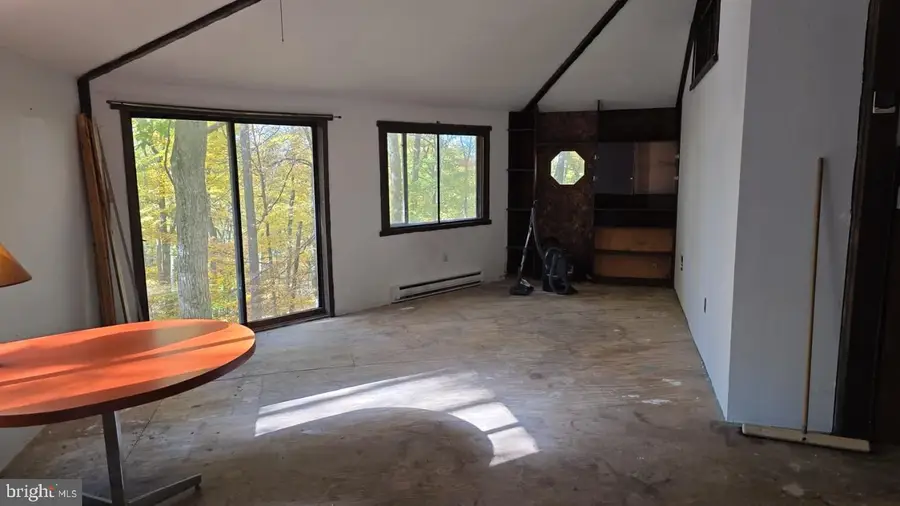 4196 Hemlock Rd, Kunkletown, PA 18058 - #2