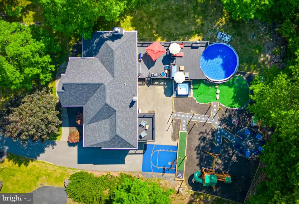 134 Pasquin Dr, East Stroudsburg, PA 18301 - #1